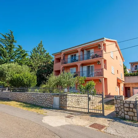 Ines Apartman *