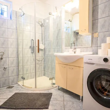 Ines Apartman
